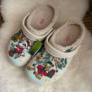 NWT Disney Crocs Christmas
